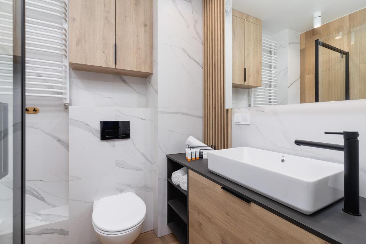 Deluxe Studio Cracow Arianska By Noclegi Renters Kraków Exteriör bild