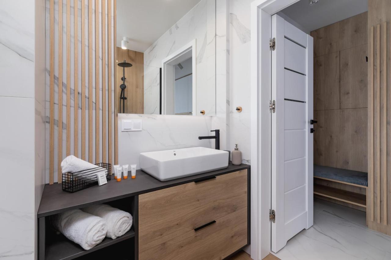 Deluxe Studio Cracow Arianska By Noclegi Renters Kraków Exteriör bild